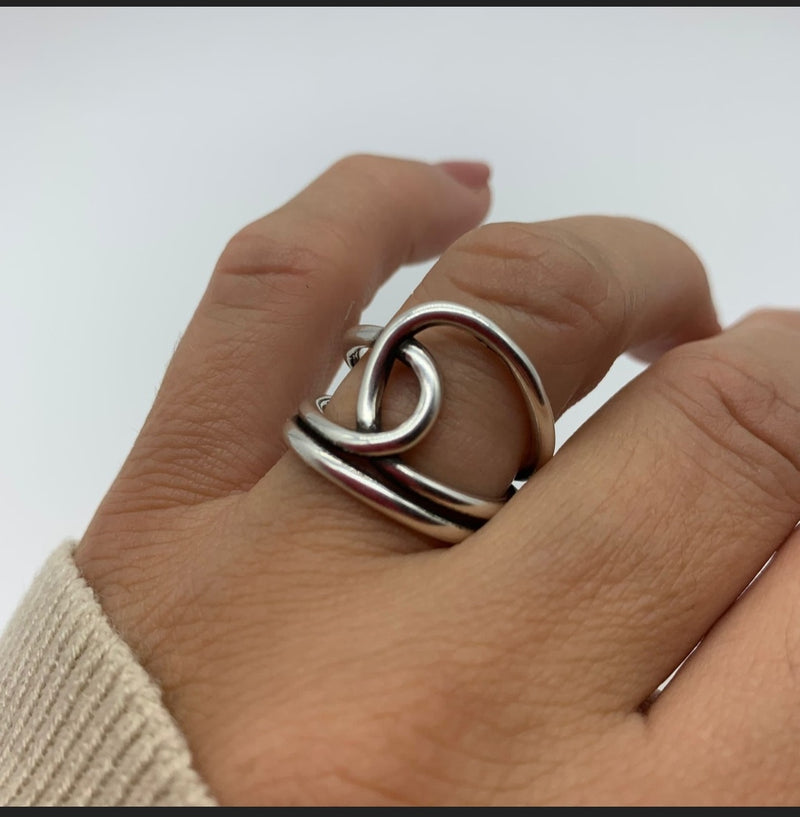 Silver Knot Thumb Ring | Women's Knot Thumb Ring | AmiraByOualialami