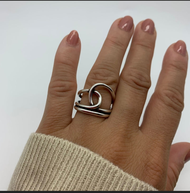 Silver Knot Thumb Ring | Women's Knot Thumb Ring | AmiraByOualialami
