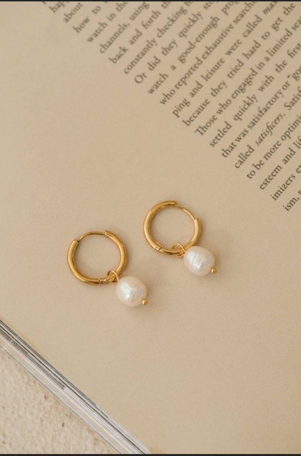 Women's Pearl Earrings | Gold Pearl Earrings | AmiraByOualialami